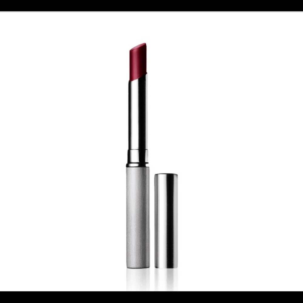 🌟Clinique “Almost Lipstick” in Black Honey